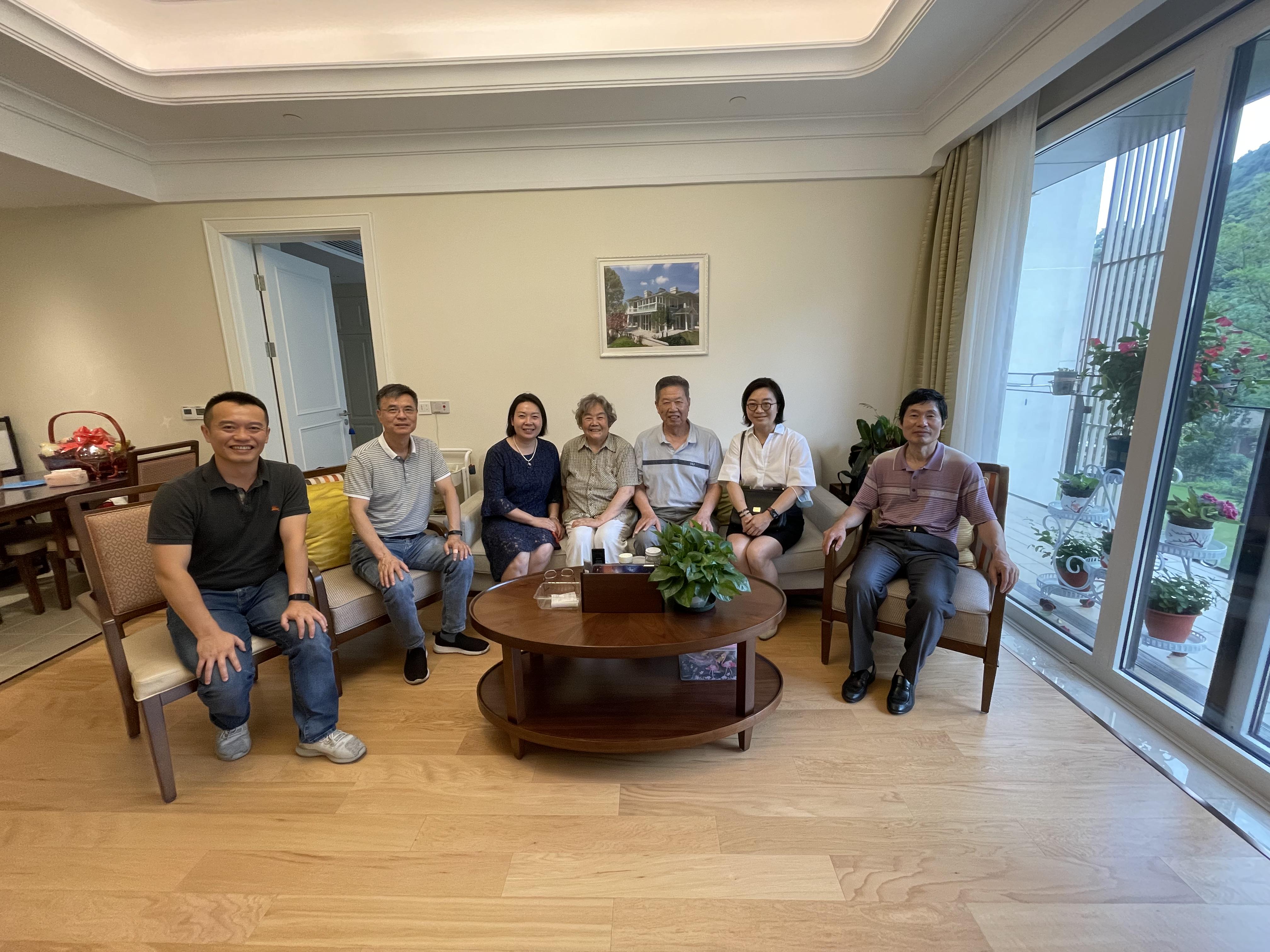 爱游戏app官方下载v1.0.2庆祝建党百年华诞组织系列活动