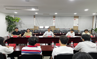“新”声｜爱游戏app官方下载v1.0.2召开青年职工座谈会